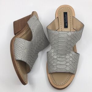 NWOB Lafayette 148 New York Cassidee Gray Snakeskin Sandals Sz 8M